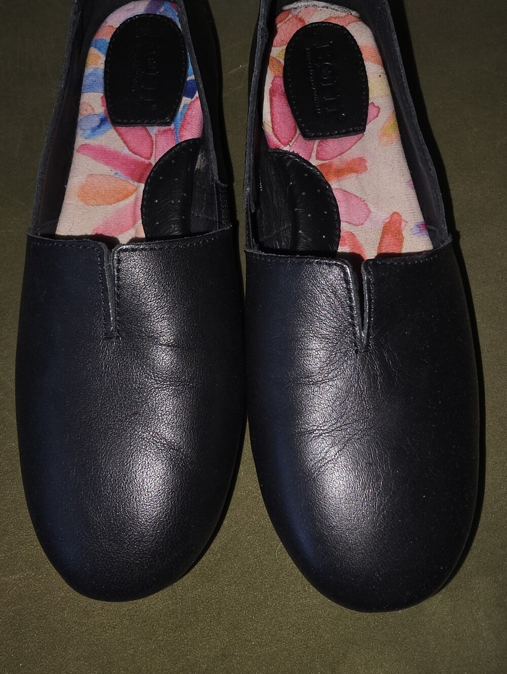Børn Women’s Sebra Slip-On Shoes – Black Full-Grain Leather – Size 6.5M